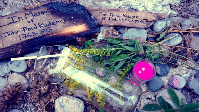 marandaelizabethlighthousealtar